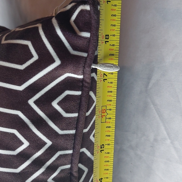 BRAWARM pillow black white geometric print, lumbar, 19×10" - Picture 5 of 8